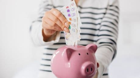 £185 in cash and free cinema tickets: July’s best offers to switch banks