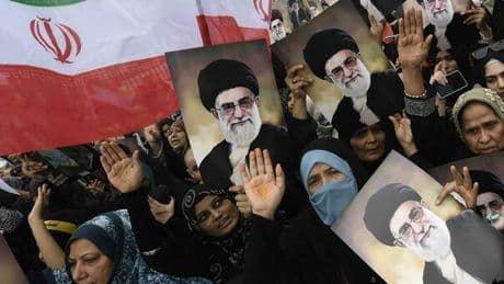 Khamenei sempre più solo, l?ayatollah è scomparso. Le guardie rivoluzionarie si muovono per destituirlo