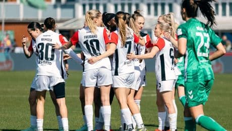 Mittendrin beim ersten Fanklub der Eintracht-Frauen