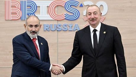 Paşinyan'ın uçağı Azerbaycan'dan geçti