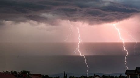 Notfälle: Rund 200 Unwetter-Einsätze in Bayern - Verletzte in Flugzeug