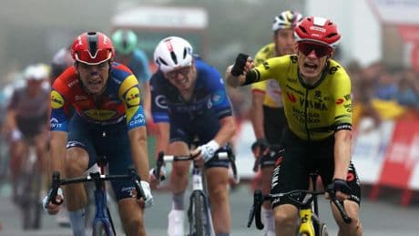 Roban las bicicletas al equipo Visma en Turín, antes de la tercera etapa de La Vuelta