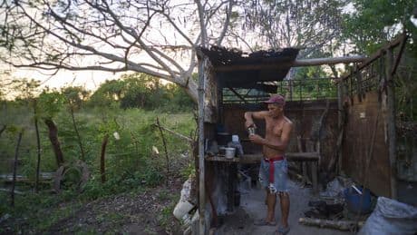 Cuban families devise ingenious solutions to endure frequent power shortages