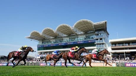 2000 Guineas racing results in full as Ruling Court wins the first Classic of the season for Godolphin at Newmarket