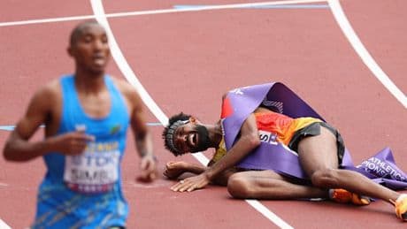 Nach 42 km fehlen nur drei Hundertstel für Gold – dramatisches Foto-Finish des Deutschen
