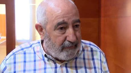 El alcalde de la gamba roja desmiente al PSOE y niega su expulsión: "A mí no me lo han comunicado oficialmente"