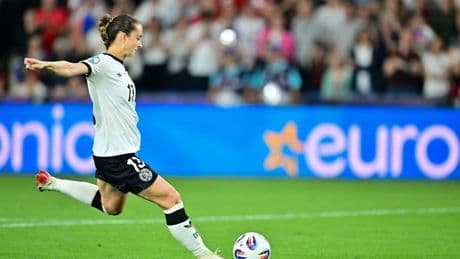 Fußball-EM: DFB-Team gegen Spanien mit Däbritz für Nüsken