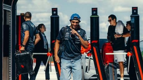 Sainz y la renovación de Vasseur: "En Ferrari siempre hay ruído"