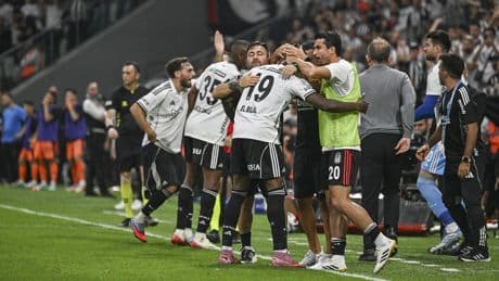 Beşiktaş, Başakşehir'i son dakikada yendi!