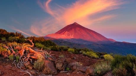 Tenerife volcano alert as tourists issued 'potentially scary' warning