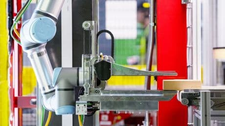 Amazon presenta Vulcan, il robot col senso del tatto