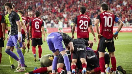 El sueño del Mirandés, más vivo que nunca: ¡Destroza al Racing y se jugará el ascenso frente al Oviedo! (4-1)