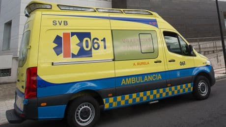 Muere un menor al saltar desde el muelle del puerto de Aguete en Pontevedra
