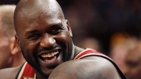 Köln: NBA-Legende Shaquille O'Neill wirft Körbe auf der Deutzer Freiheit