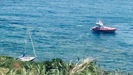 San Lorenzo al Mare, avaria in barca tra gli scogli: 2 persone salvate dalla Capitaneria