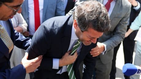 El líder de Chega, el partido de ultraderecha de Portugal, deja la campaña electoral tras ser hospitalizado por segunda vez