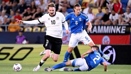 Rostocker Fans prominent im TV - Hansa-Flagge erreicht Millionen-Publikum