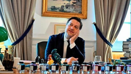 « Il a très bien joué avec Macron » : à Marseille, l'énigme Benoît Payan