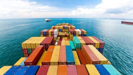 Las exportaciones resisten el 'efecto Trump' y crecen un 2,5% en el primer trimestre
