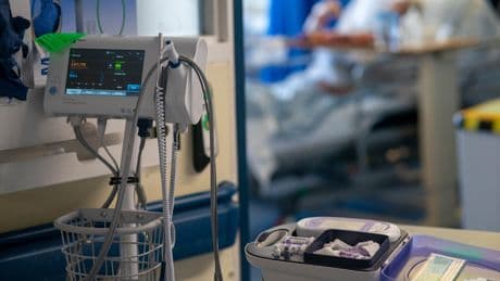 Abandon strikes or risk ‘fragile’ NHS recovery, Streeting warns resident doctors