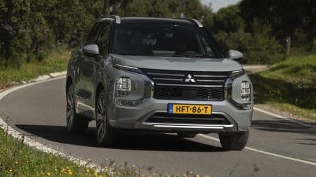 Mitsubishi Outlander : le lourd concurrent du Peugeot 5008 hybride rechargeable