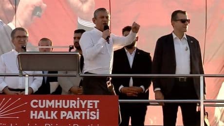 Özel'den Erdoğan'a üçlü ittifak tepkisi: Bize dün terörist diyenler terör örgütünün başıyla anlaştı