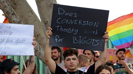 Un million de personnes appellent l’UE à interdire les «thérapies» de conversion des personnes LGBT+