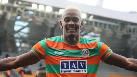 Alanyaspor'da sezonun dikkat çeken ismi Cordova oldu