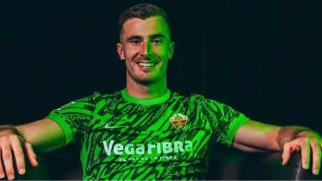 El Elche hace oficial del fichaje del portero blaugrana Iñaki Peña