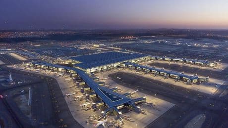 İstanbul Havalimanı'ndan yeni rekor! Tam 1475 uçuş gerçekleştirildi