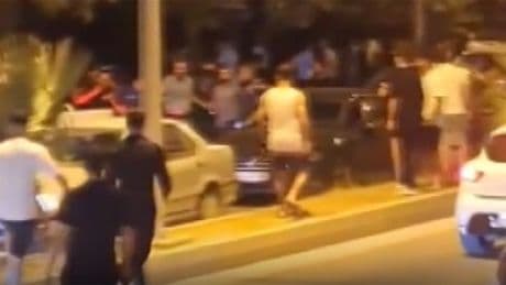 Şehri ayağa kaldıran olay! Anne babasını dövdü, 5 araca çarpıp 1 kişiyi rehin aldı