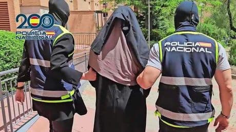 Zussen (19 en 21) in Spanje opgepakt om ’oprichten jihadacademie’: onder voorwendsel Koran te onderwijzen, verspreidden ze radicaal en gewelddadig materiaal