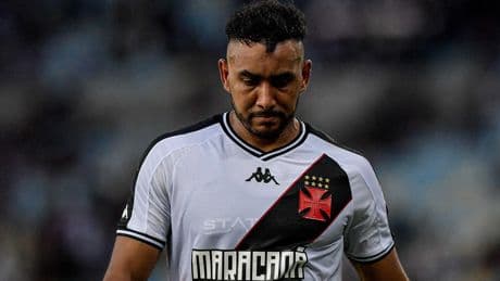 «Sadomasochisme», «urine», «fesses giflées» : Dimitri Payet, accusé de violences, nie toute «agression» et livre des détails sordides