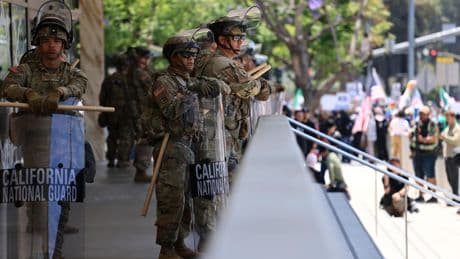 Trump ordonne le déploiement de centaines de militaires des Marines à Los Angeles