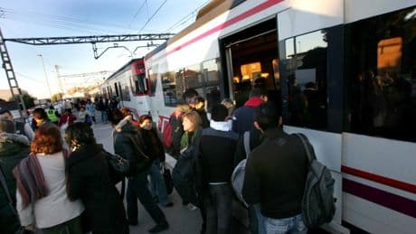 Una incidencia entre Vilanova i la Geltrú y Cunit afecta a cinco líneas de Rodalies