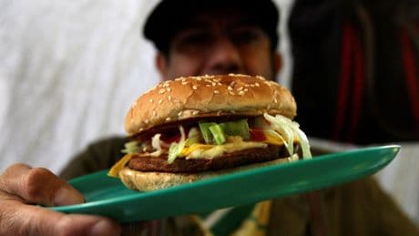 Los alimentos ultraprocesados pueden sabotear la pérdida de peso, incluso con una dieta saludable