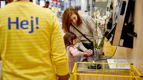 Ikea reduce la jornada laboral de sus empleados los domingos y festivos para favorecer la conciliación