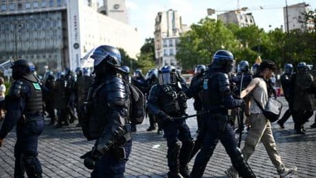 Violences policières : pour Aline Olié, « s’il y avait sur le terrain des agents plus expérimentés, il y aurait probablement moins de problèmes »