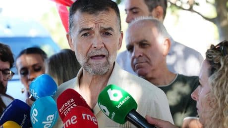 La izquierda a la izquierda del PSOE se prepara para las andaluzas partida en tres y sin pacto Podemos-IU