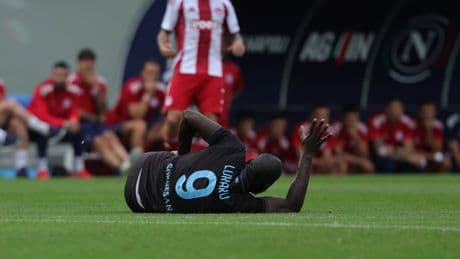 Lukaku, infortunio al retto femorale: i tempi di recupero. Il Napoli ora cerca un nuovo attaccante