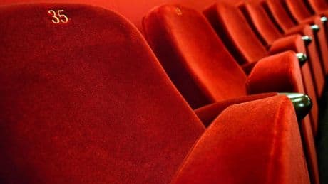 "C'est une occasion en or": les habitants "invitent le théâtre" chez eux pour un festival unique à Nanterre