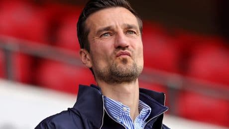 Fettnäpfchen-Boss lebt in eigener Welt - Tillmann fantasiert Schalke schön!