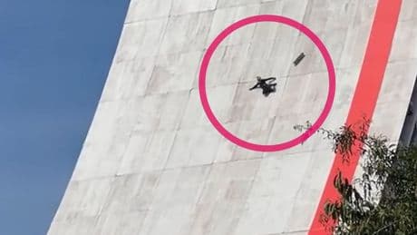 Brasilien: Skate-Profi Sandro Dias testet 85 Meter lange Hochhaus-Rampe