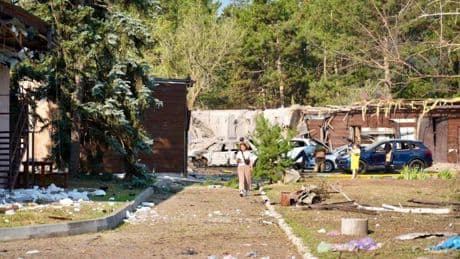 Krieg in der Ukraine: Ukraine: Mehrere Tote bei russischem Angriff auf Ferienlager