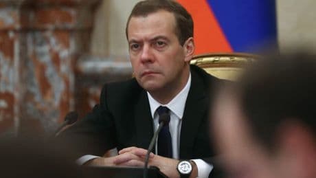Medvedev met Trump en garde contre une "troisième guerre mondiale" après ses propos sur Poutine