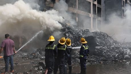 Flugzeugabsturz in Indien: Aufgegangen in einem riesigen Feuerball
