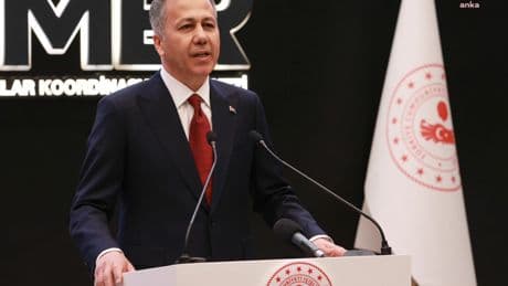 Bakan Yerlikaya açıkladı: İzmir genelinde yangından 228 konut etkilendi