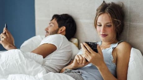 So viel Bildschirmzeit ist für Paare in Ordnung