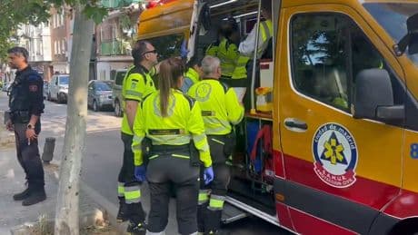Muere el niño de 6 años atropellado cuando perseguía un balón en Usera
