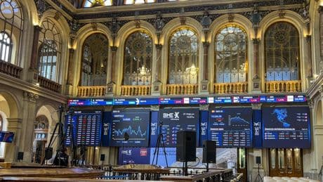 Las bolsas respiran al retrasar Trump su amenaza de aranceles a Europa
